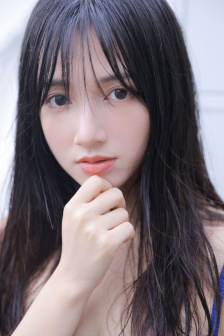 女脱个精光100张